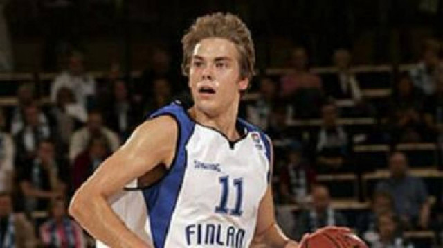 Άνετη επικράτηση της Φινλανδίας