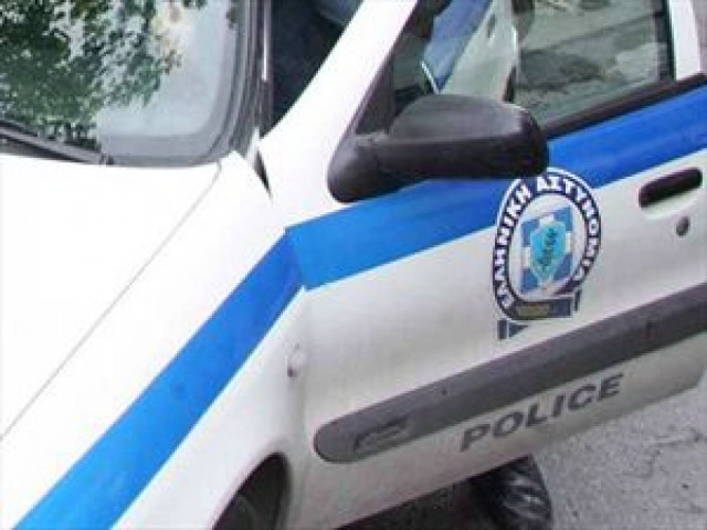 Οχτώ εναντίον δύο!