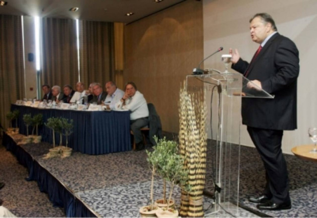 Νέα μέτρα αναμένεται να ανακοινώσει ο Ευάγγελος Βενιζέλος