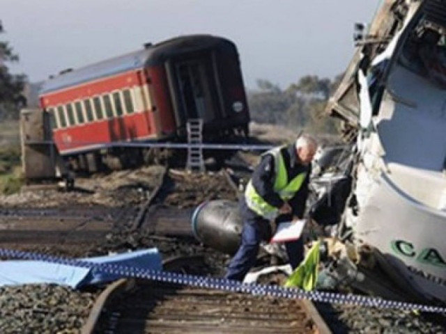 Σύγκρουση τρένων με λεωφορείο στην Αργεντινή