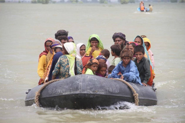 Εκατοντάδες νεκροί από τις πλημμύρες στο Πακιστάν