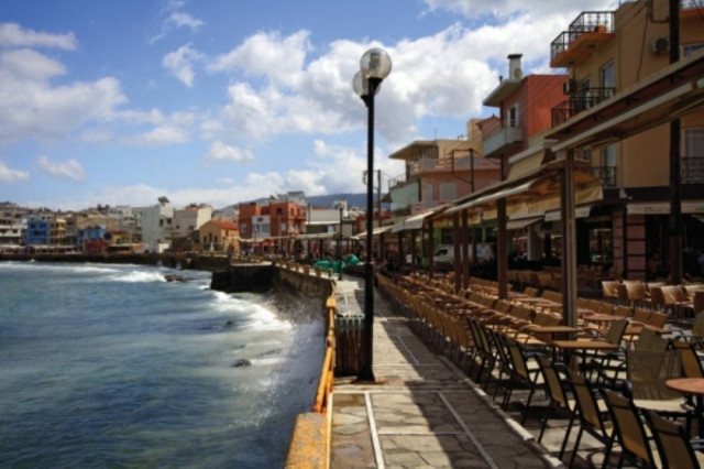 Έκρηξη ισοπέδωσε καφετέρια στα Χανιά