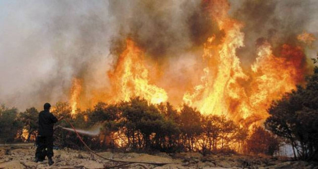 Στις φλόγες η Δράμα