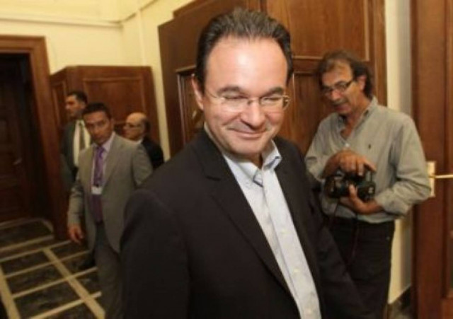 Αποποιείται των ευθυνών του ο Παπακωνσταντίνου - Κατηγορεί  τη ΝΔ