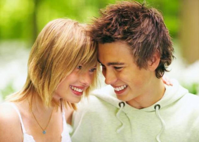 Στα 14 ξεκινούν το σεξ οι Ελληνίδες