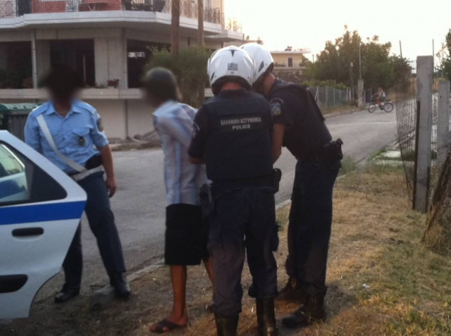 Αθίγγανοι επιτέθηκαν σε αστυνομικούς της ΔΙΑΣ