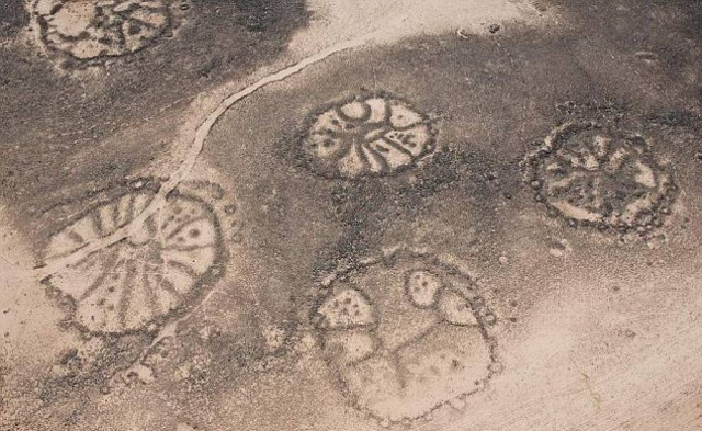 Πανάρχαια γεωγλυφικά χαραγμένα στη Μέση Ανατολή