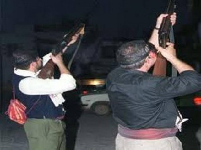 Οι μπαλωθιές τους έστειλαν στο Αστυνομικό Τμήμα