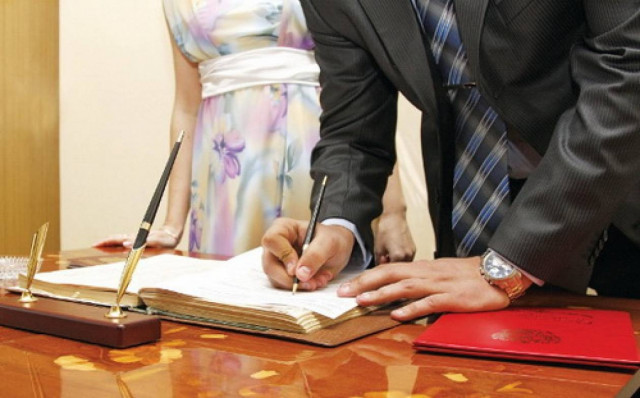 Έρχεται και το «τέλος γάμου»...