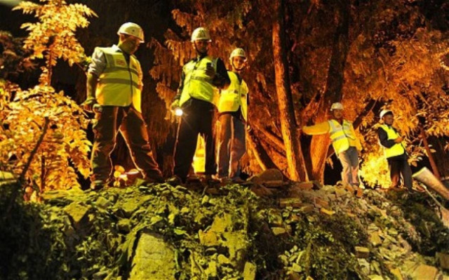 Φονικός σεισμός στην Ινδία