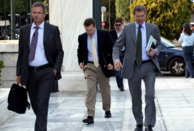 Σοκ: Η Τρόικα ζητεί 200.000 απολύσεις!!!