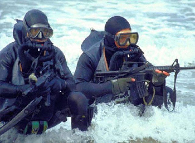 Κατηγορήθηκαν για τα συνθήματα που φώναξαν στην παρέλαση