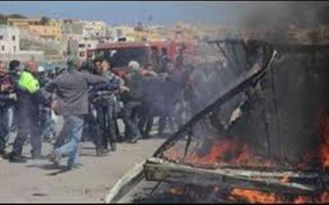 Συγκρούσεις με τραυματίες στη Λαμπεντούζα