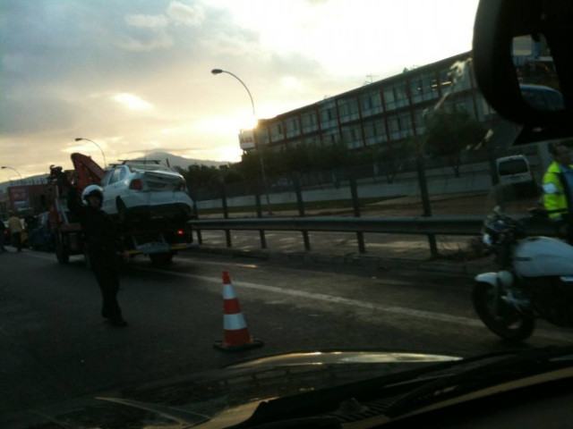 «Καραμπόλα» με τρία Ι.Χ. στην Ε.Ο Αθηνών- Λαμίας