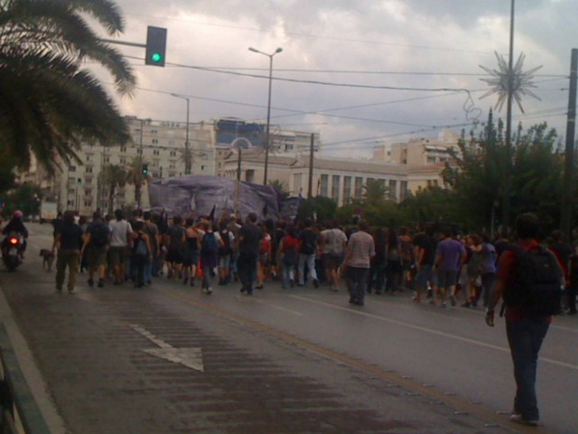 Κουκουλοφόροι κρύφτηκαν στη Νομική