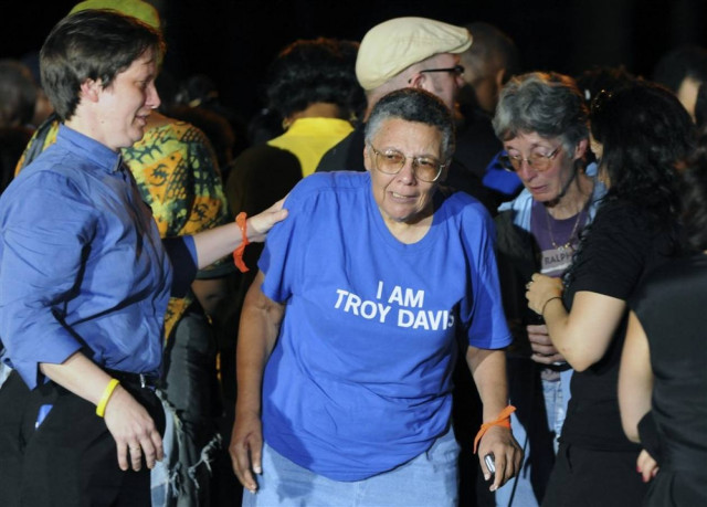 Το Παρίσι εκφράζει τη λύπη για την εκτέλεση του Ντέιβις