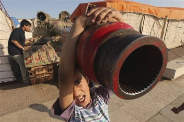 ΝΑΤΟ: Παραμένει ο κίνδυνος για τους αμάχους στη Λιβύη