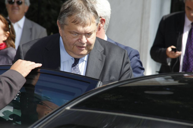 Ο Βενιζέλος και η «μπέμπα» με τα λεφτά του… λαού