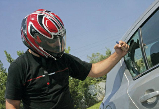 Είχε «ανοίξει» 13 φορτηγά στην Αττική