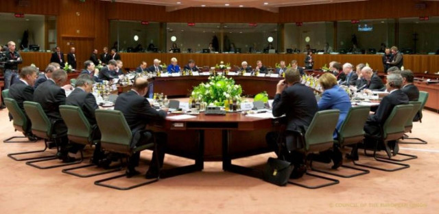 Ξεπουλήστε για να σας σώσουμε!