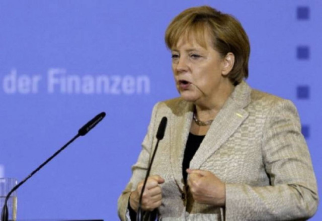 Μέρκελ: «Έξοδος της Ελλάδας από το ευρώ θα προκαλούσε ντόμινο»