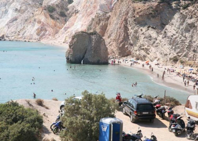 Παρέμβαση Λοβέρδου για τη δημόσια υγεία στη Μήλο