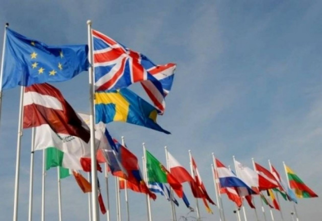 CNBC: Σχεδόν έτοιμο το νέο σχέδιο για το ταμείο διάσωσης της Ε.Ε