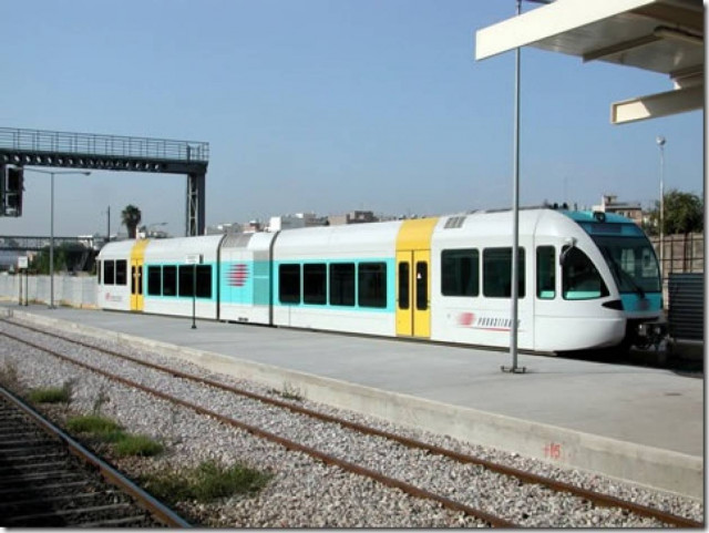 Παράνομη η απεργία στον προαστιακό