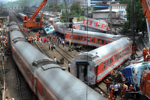 Σύγκρουση συρμών με τραυματίες στη Κίνα