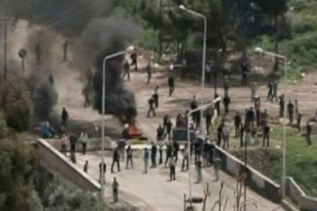 Πέταξαν πέτρες σε Αμερικανούς διπλωμάτες