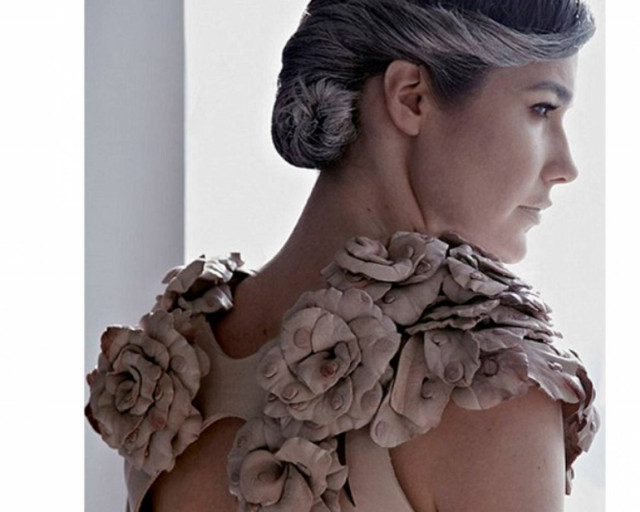 Φόρεμα από θηλές αγελάδας