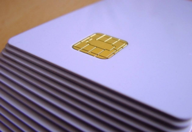 Στις τράπεζες από τη Δευτέρα η φοροκάρτα