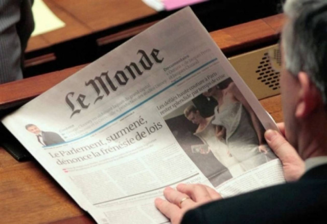 Le Monde: Οι νέοι στην Ελλάδα επιλέγουν τη μετανάστευση