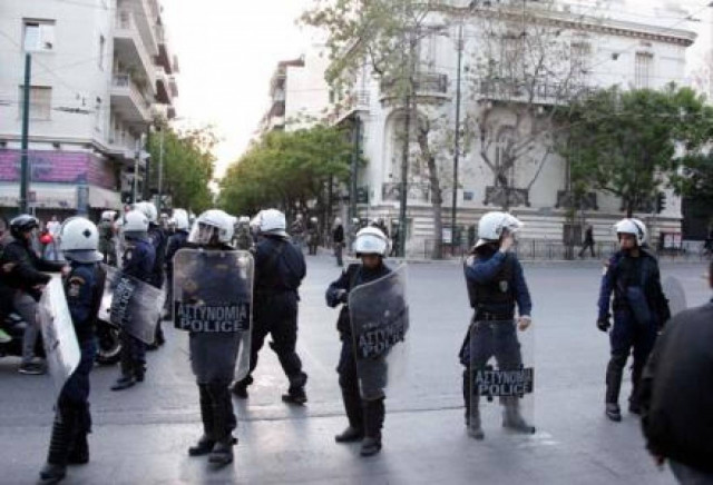 Πορεία αντιεξουσιαστών για τους κατηγορούμενους του Ε.Α.