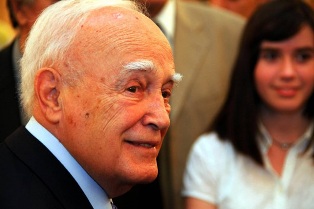 Δίκαιη κατανομή των βαρών ζήτησε ο Κάρολος Παπούλιας