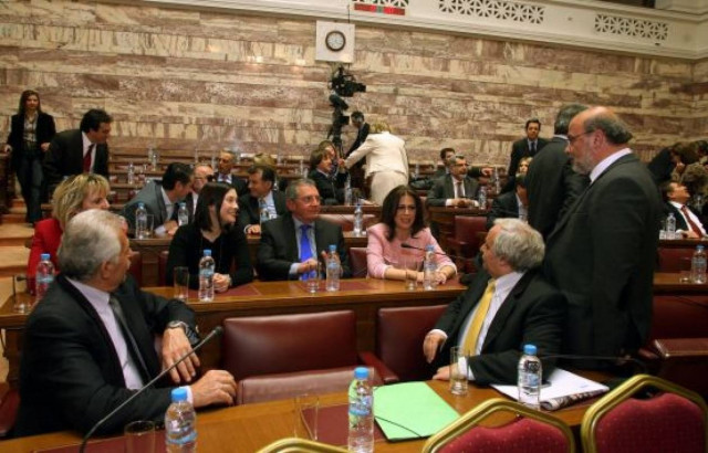 Βουλευτές ΠΑΣΟΚ: «Υπάρχουν υπουργοί που μας βρίζουν»
