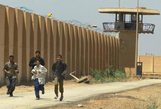 Απελευθέρωση ομήρων με 13 νεκρούς