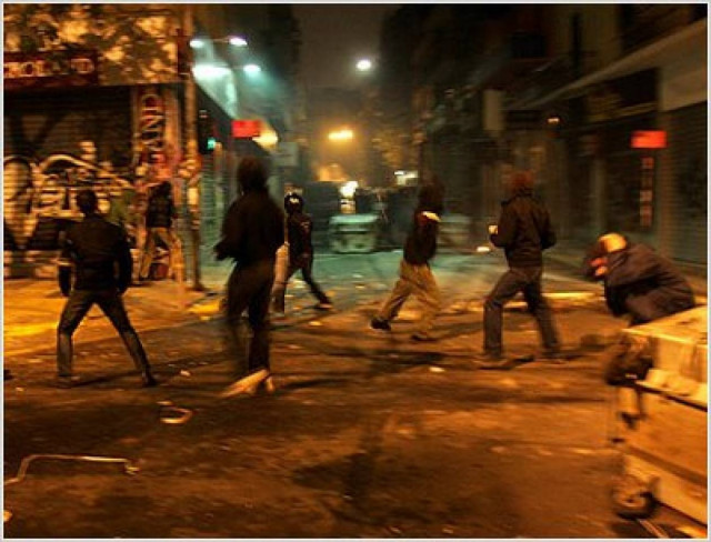 Και τα επεισόδια συνεχίζονται…