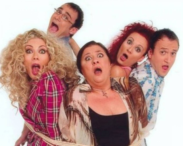 «Απαράδεκτοι» και «Παρά πέντε» στην ΕΡΤ;