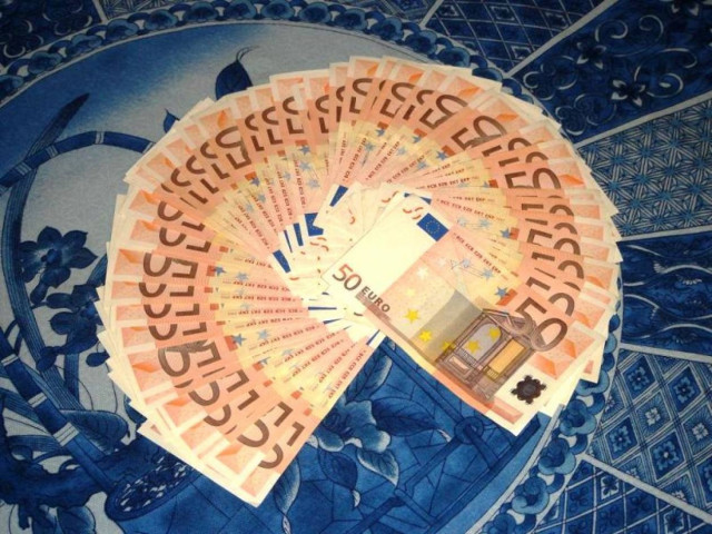 Με μέτρα και έλλειμμα «ξορκίζουν» την τρόικα