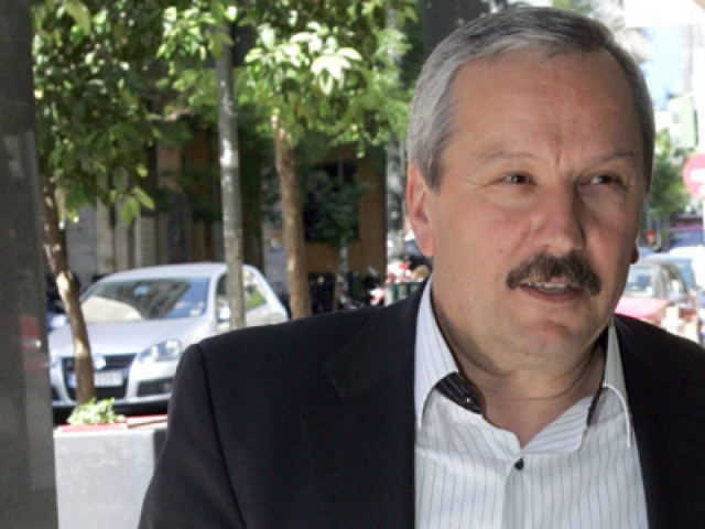 Φορολογούν το λαό για να τα χαρίζουν στους… συνδικαλιστές!