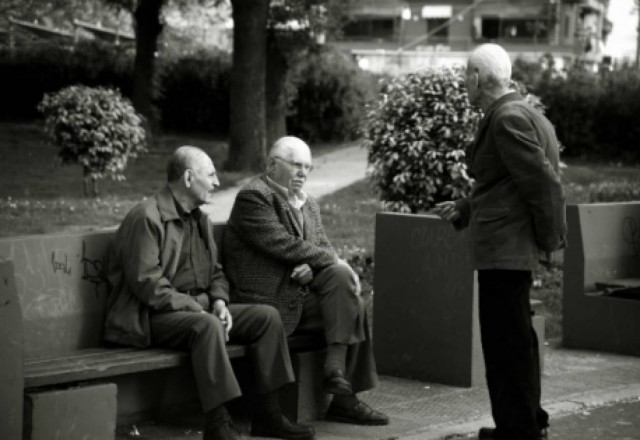 Νέο «ψαλίδι» στις συντάξεις φέρνει το 2012