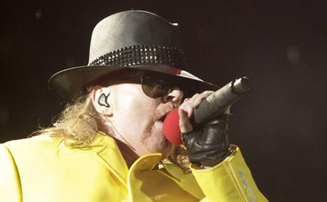 Αγνώριστος με παραπανίσια κιλά ο Axl Rose!