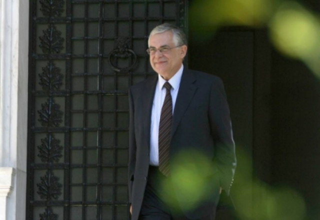 Παπαδήμος: Όχι σε μεγαλύτερο «κούρεμα»