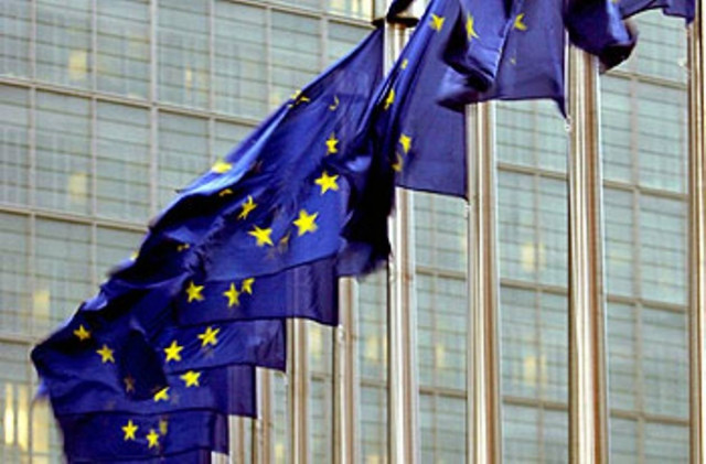 Η Κομισιόν απειλεί την Κύπρο με κυρώσεις