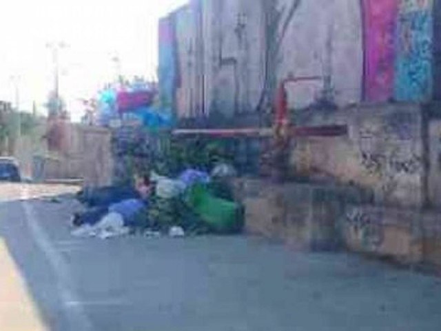 "Βουνά" τα σκουπίδια στη Χαλκίδα