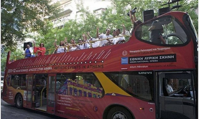 «Μελωδικές διαδρομές» στους δρόμους του Πειραιά