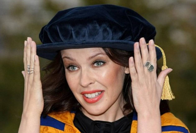 Το ντοκτορά της …Kylie Minogue!