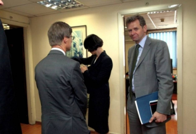 Σε εξέλιξη η συνάντηση Βενιζέλου-τρόικας