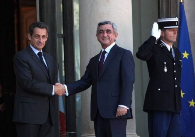 Στην Αρμενία ο Σαρκοζί